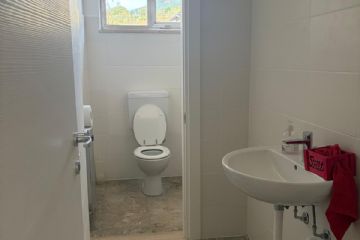 Rifacimento bagni scuola primaria
